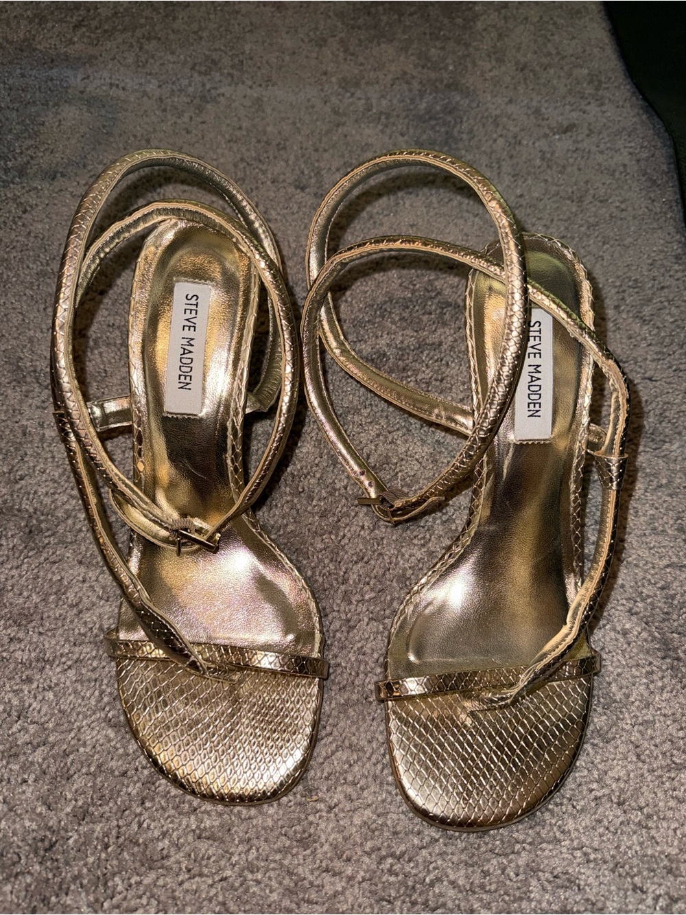 Steve Madden Scalia Metallic Gold Snake-Embossed Spiral Strap Heels. Size: 9.5 - Picture 5 of 13